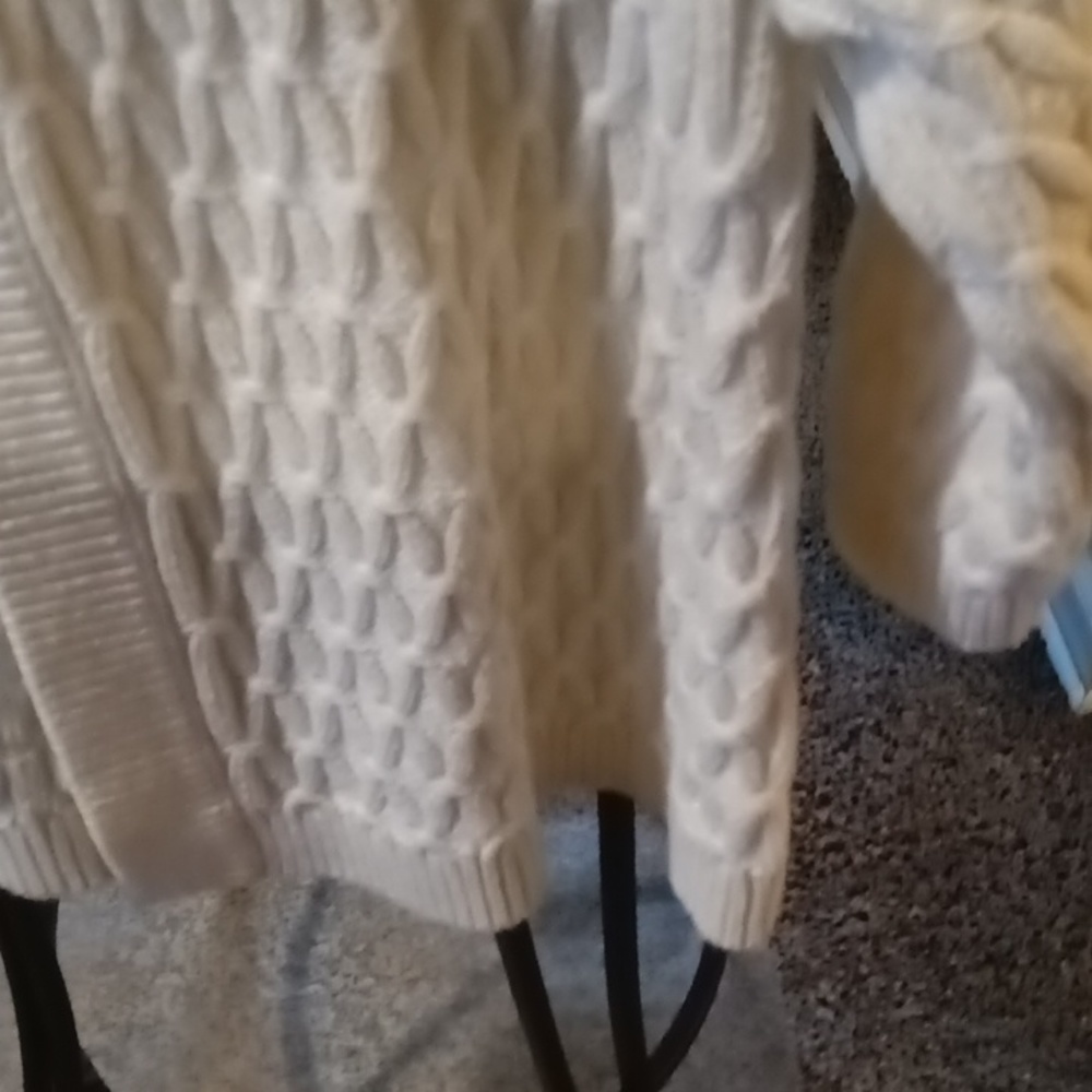 Classic Elements Beige/Bone Crocheted Cropped Swe… - image 6